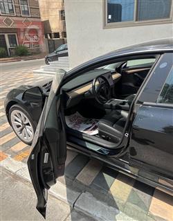 تسلا موديل 3